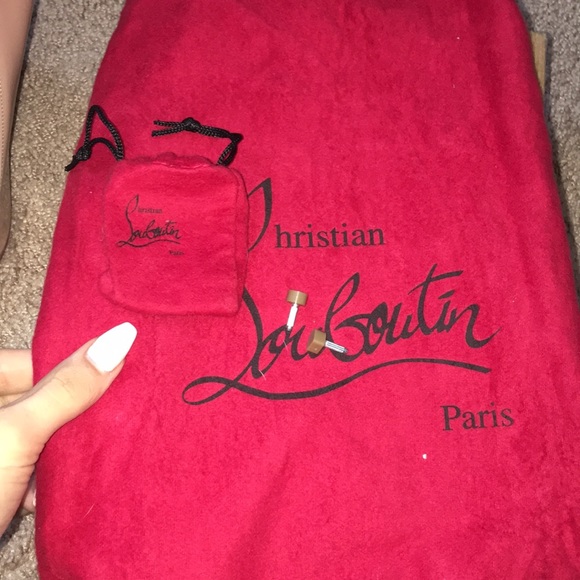 AUTHENTIC CHRISTIAN LOUBOUTIN - Picture 3 of 6